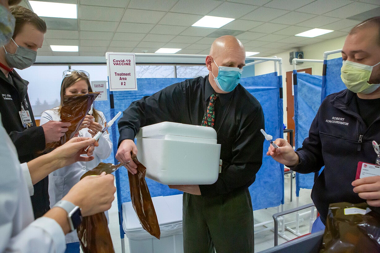 Loyola Medicine distributing Pfizer’s COVID-19 vaccine