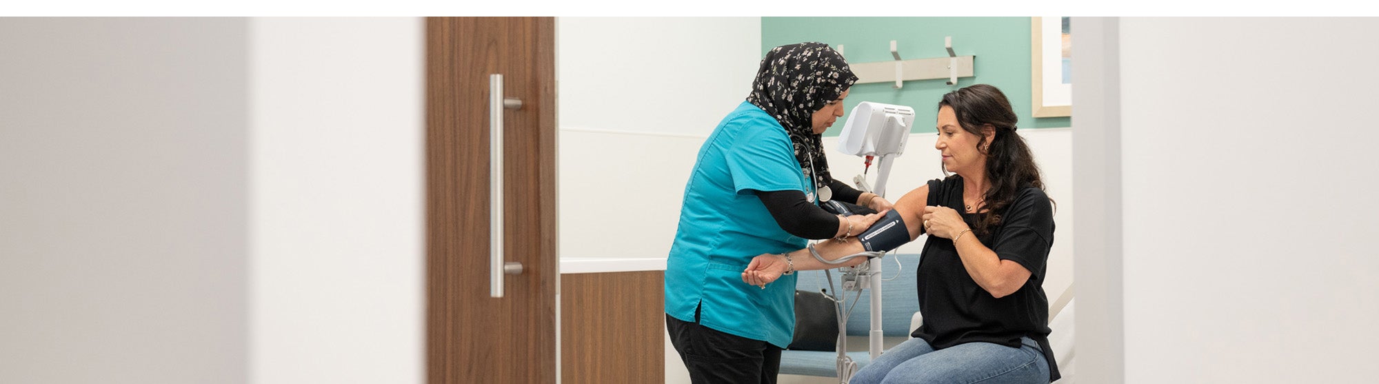 Doctor treating patient in urgent care